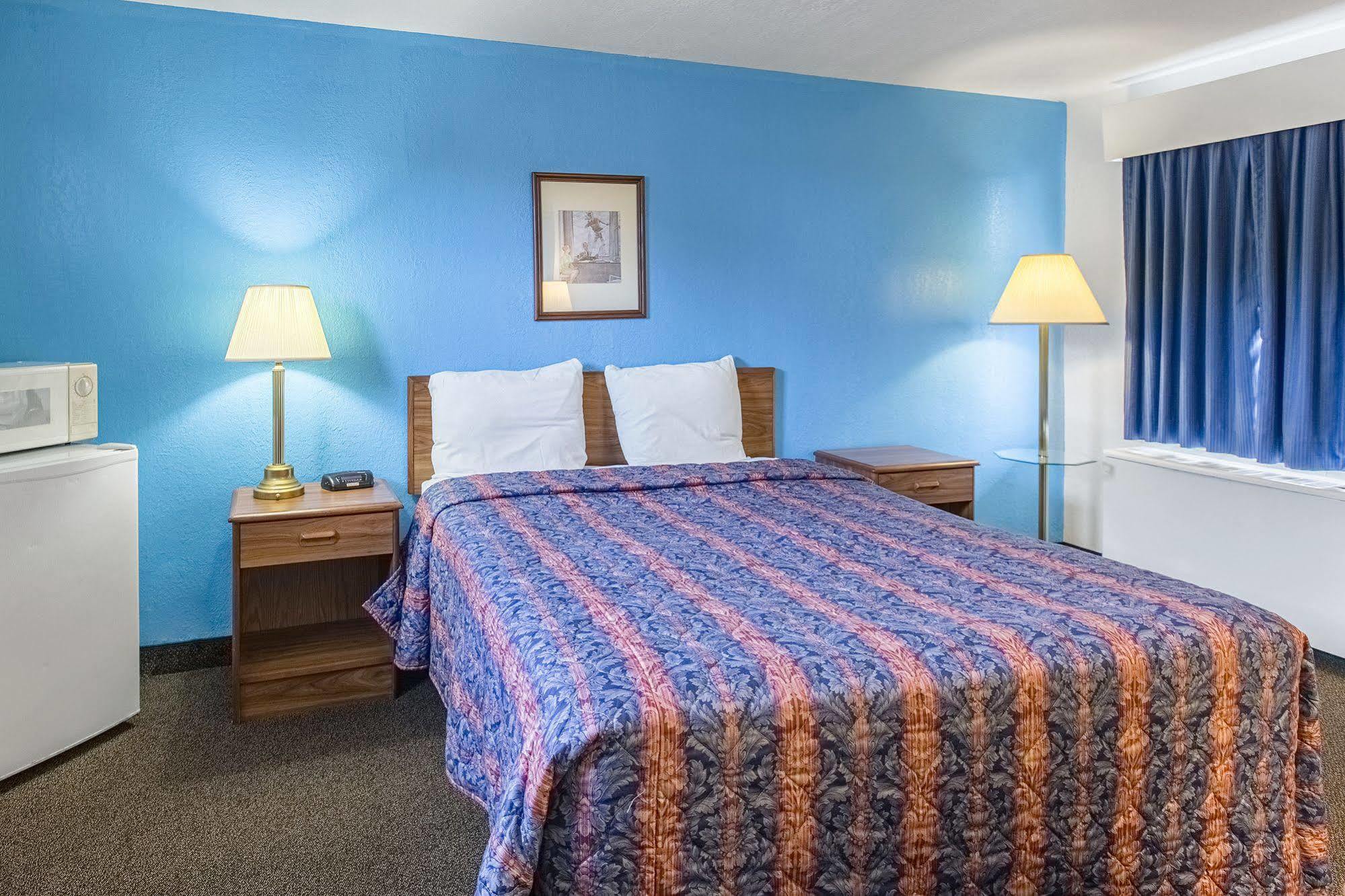 Amerivu Inn Harvest Estates New Hampton Экстерьер фото