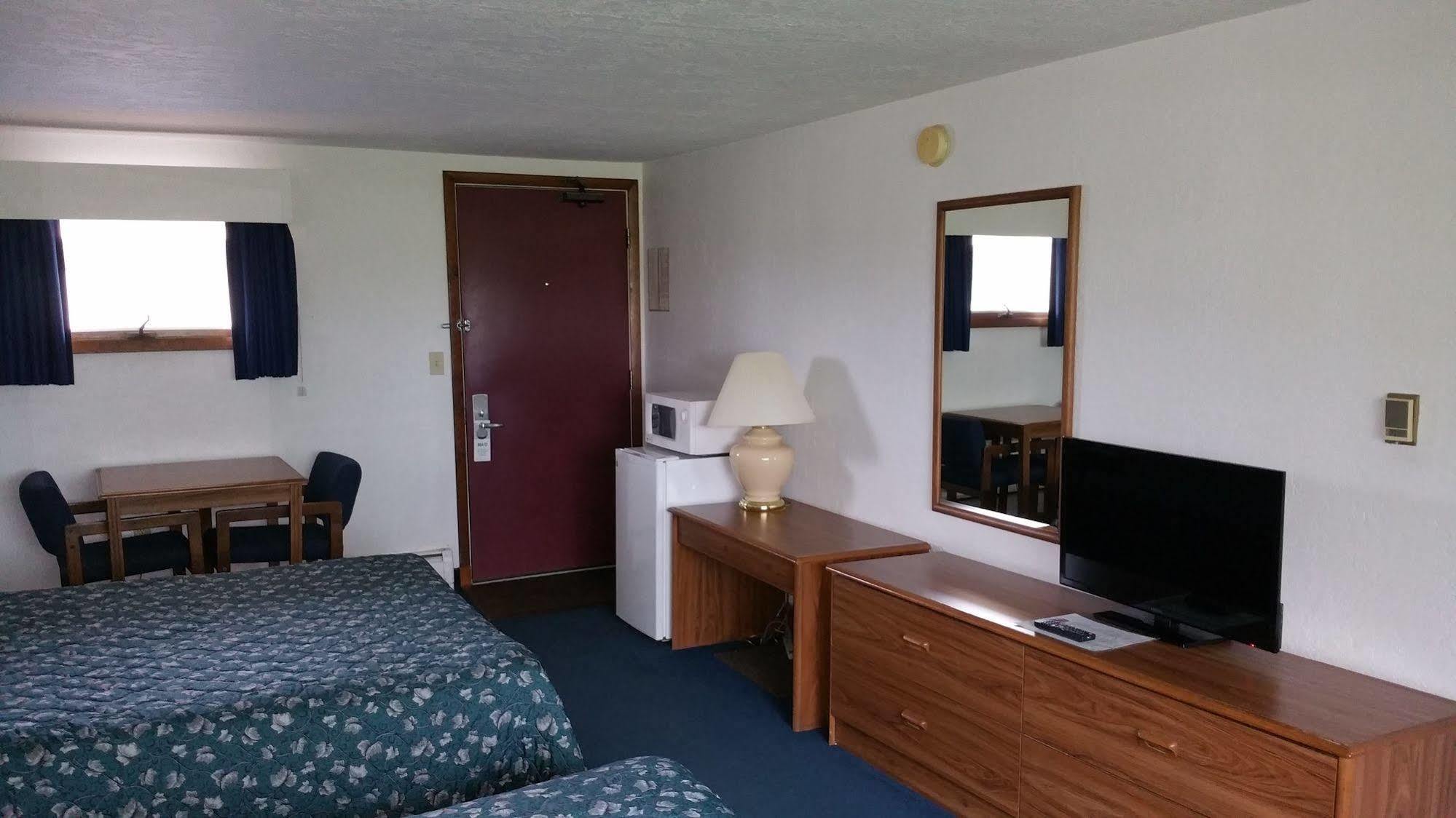Amerivu Inn Harvest Estates New Hampton Экстерьер фото
