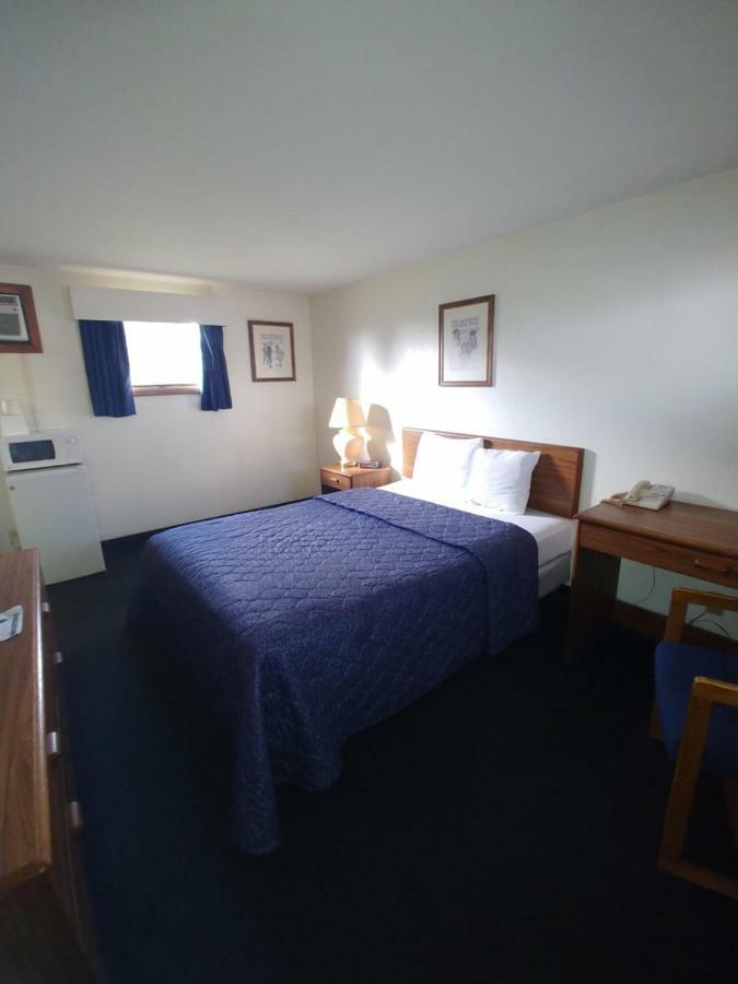 Amerivu Inn Harvest Estates New Hampton Экстерьер фото