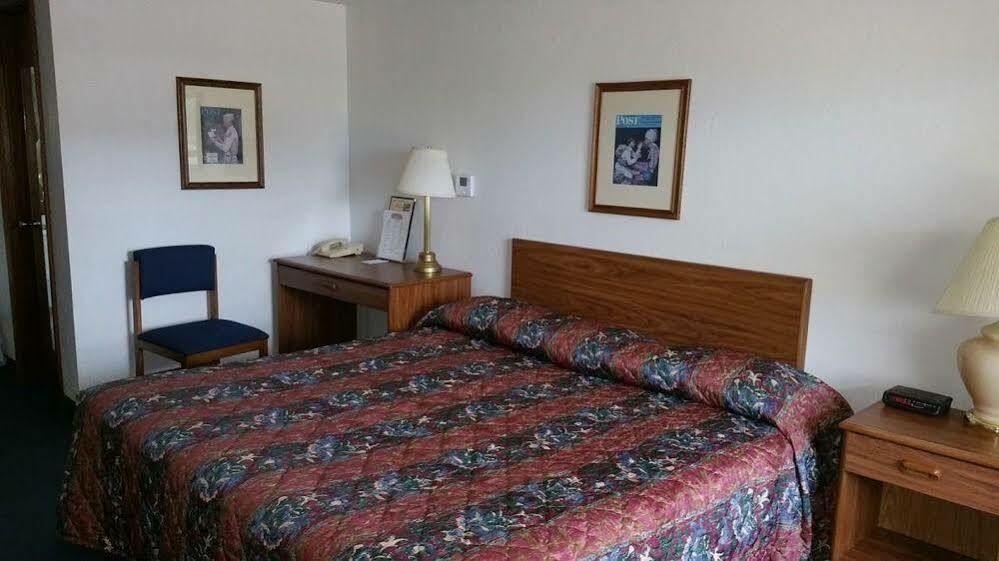 Amerivu Inn Harvest Estates New Hampton Экстерьер фото